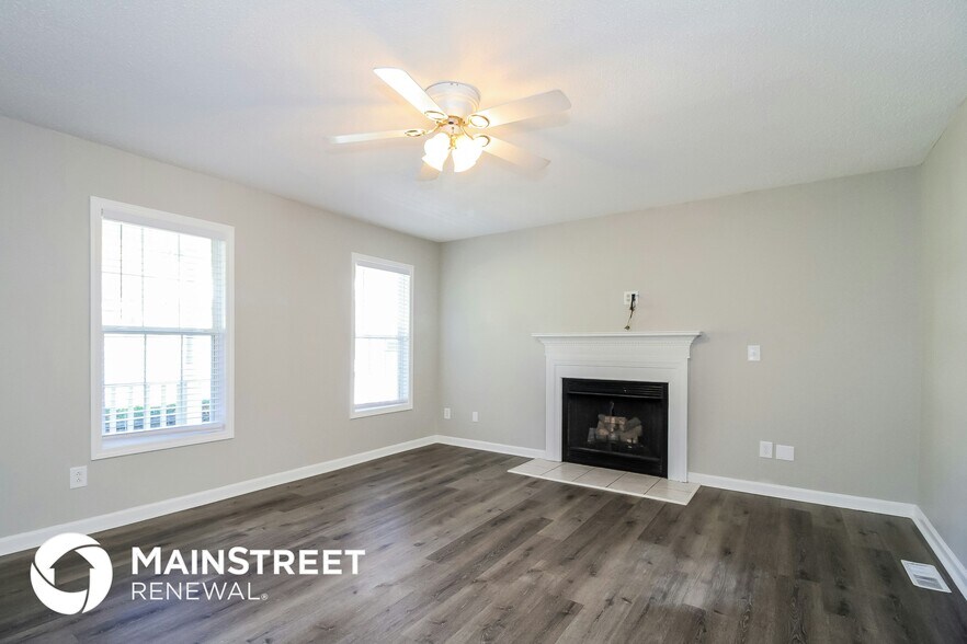 Building Photo - 203 Lois Ln