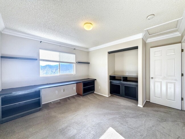 Building Photo - 236 Oxbow Dr