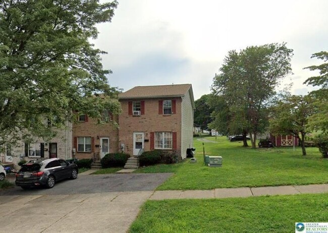 Primary Photo - 227 8th Ave