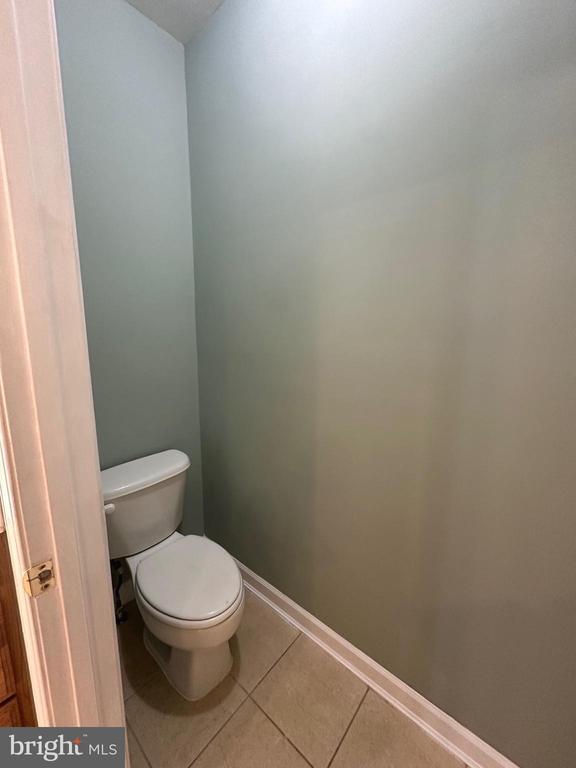 Building Photo - 9430 Dunraven St