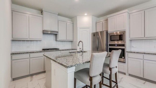 Building Photo - 337 Gleneagles Dr