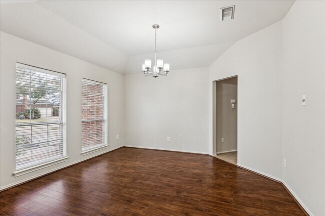 Building Photo - 11914 White Water Bay Dr