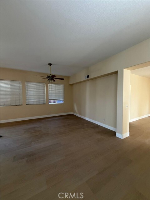 Building Photo - 23656 Morning Glory Dr