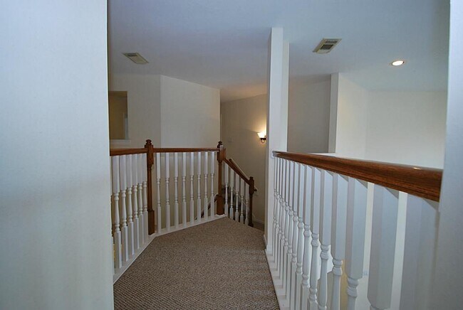 Building Photo - 9106 Memorial Pines Way