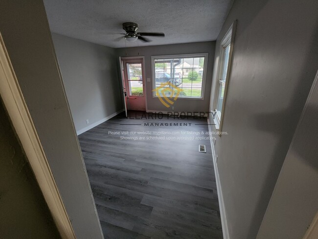 Building Photo - Newly Renovated, 2 Bedroom, 1 Bathroom Hom...