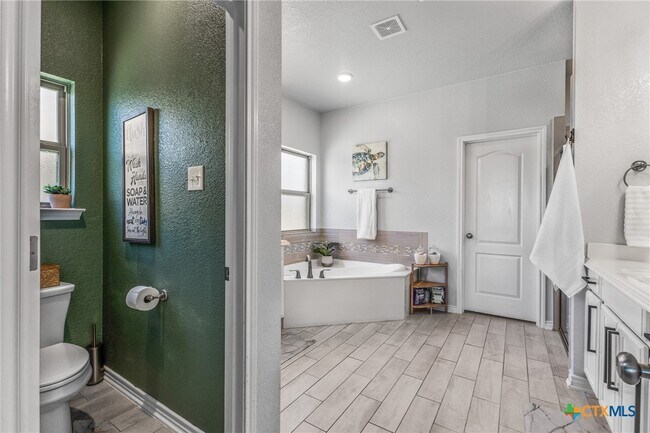 Building Photo - 5107 La Piedra Ln