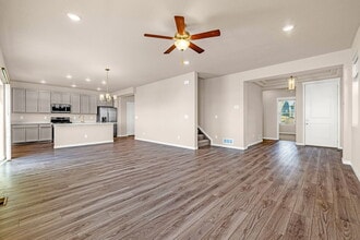 Building Photo - 5168 Roundhouse Dr