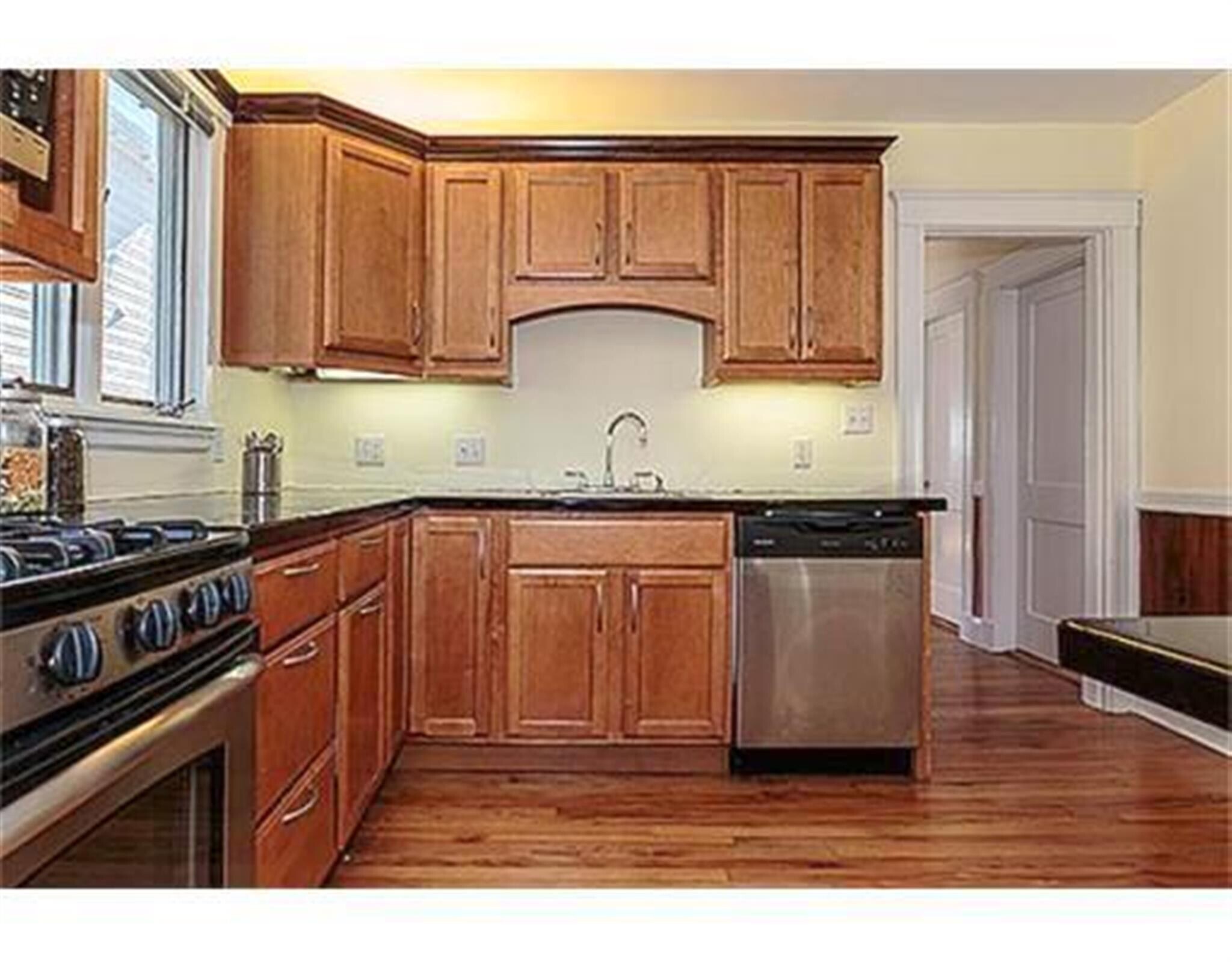 Building Photo - 67 Fairfax St