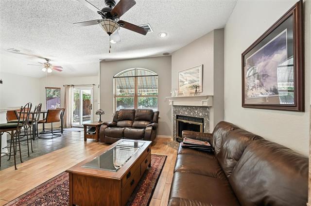 Building Photo - 3201 Oleander Ct