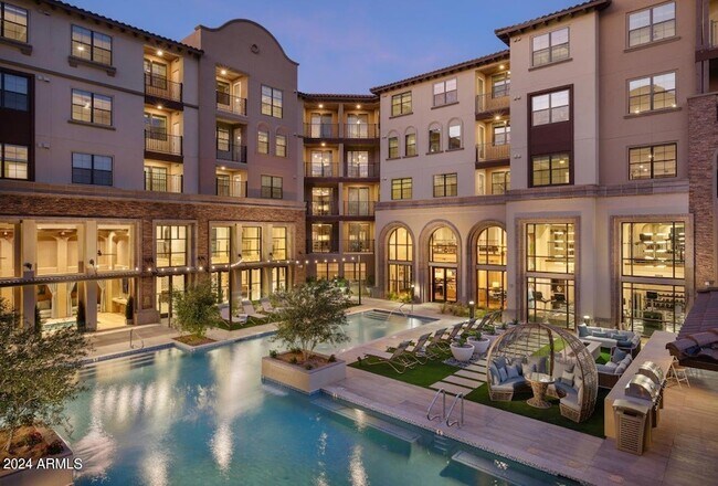 Building Photo - 13220 N Scottsdale Rd