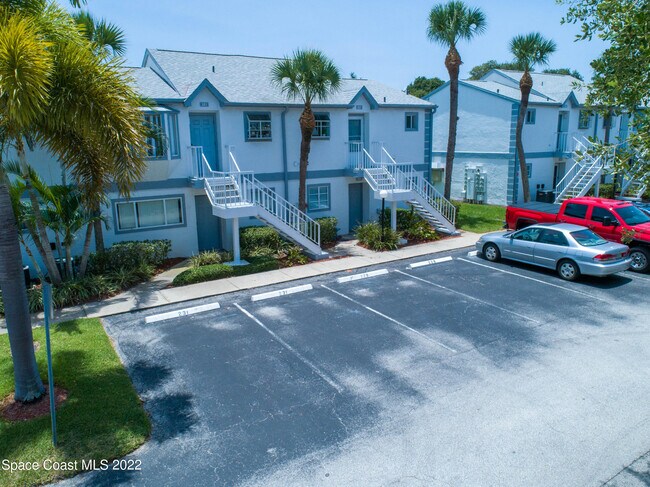 Building Photo - 225 Ocean Park Ln
