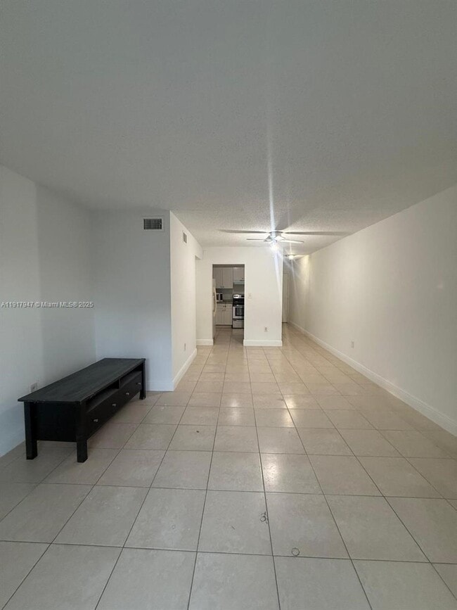 Building Photo - 4304 NW 9th Ave