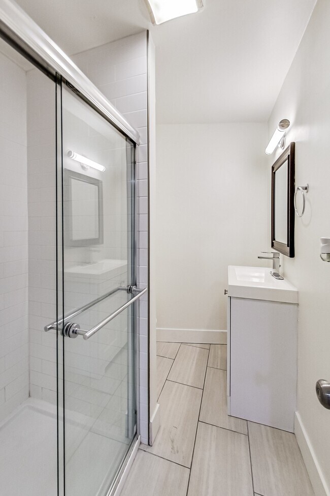 Floorplan - 245 Lee Street