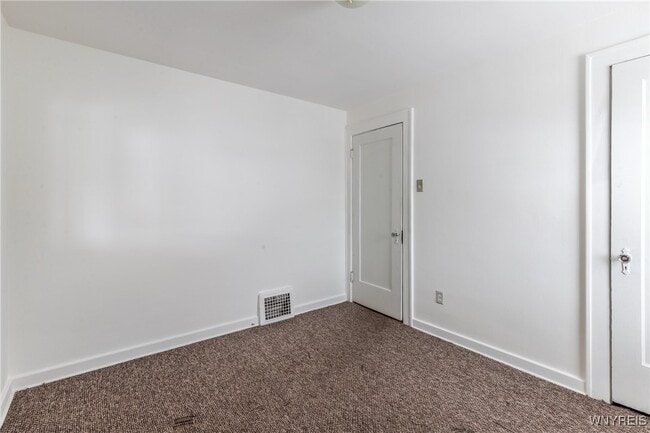Building Photo - 189 Hamilton Dr