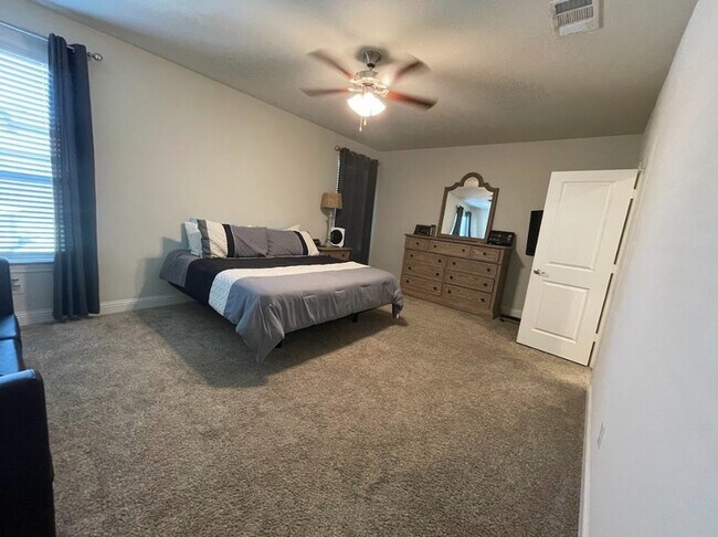 Building Photo - 2917 Grizzly Rd