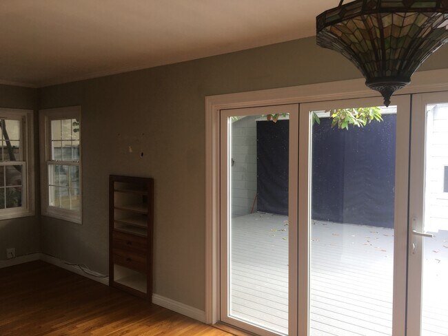 Building Photo - Nautical Coronado Home