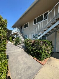 Building Photo - Spacious 2-Bedroom, 2-Bath Apartment for R...