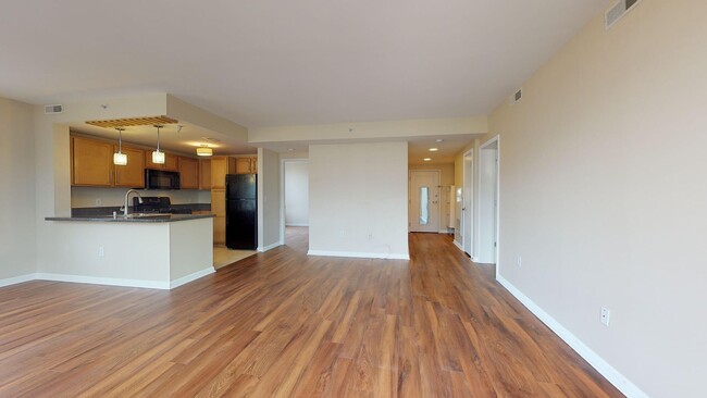Building Photo - Spacious 1,000 Square Foot Two Bedroom Condo in HOT Southwest Market- Parking Included, Washer/Dr...