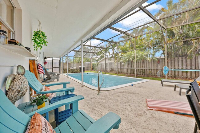 Building Photo - 366 W Osceola Ln