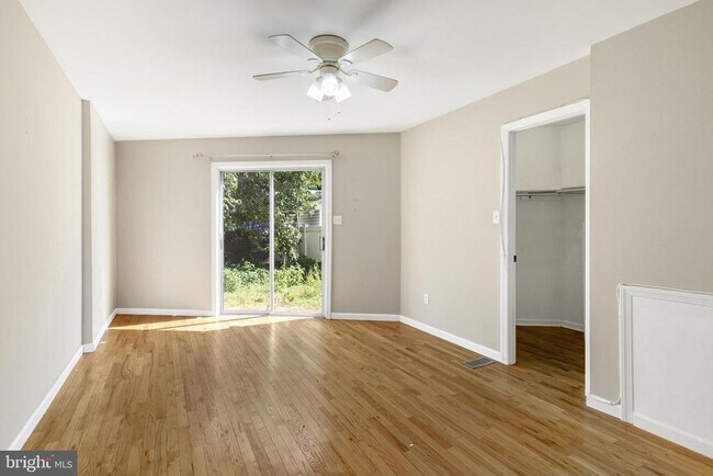 Building Photo - 941 New Market St