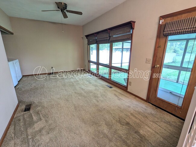 Building Photo - Charming 3-Bedroom Ranch with Spacious Lay...