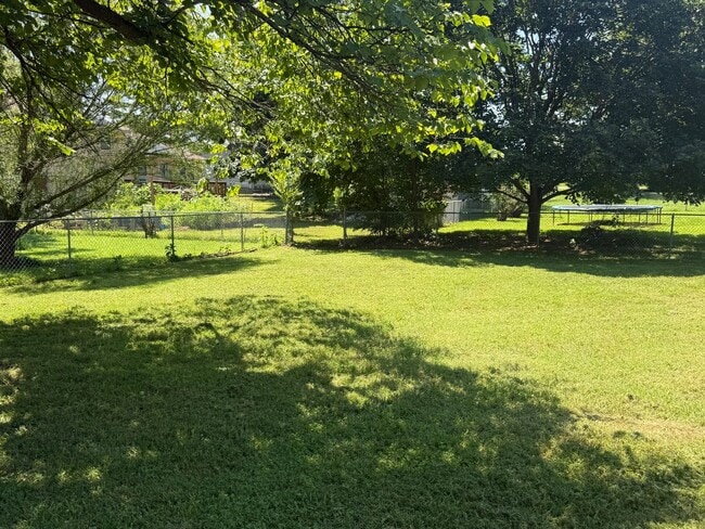 Building Photo - Remodeled 3 Bedroom 2 Bathroom home in Battlefield MO