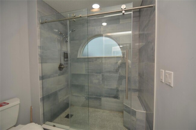 Building Photo - 7094 N Ocean Shore Blvd