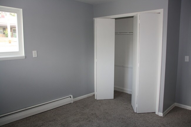 Building Photo - MOVE IN TODAY! Limited Units Available