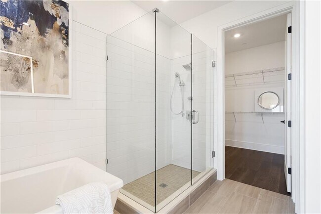 Building Photo - 788 West Marietta St NW