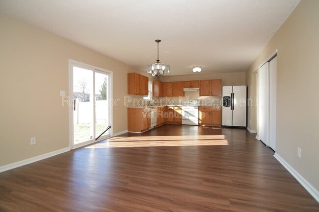 Building Photo - 12419 Deerview Dr