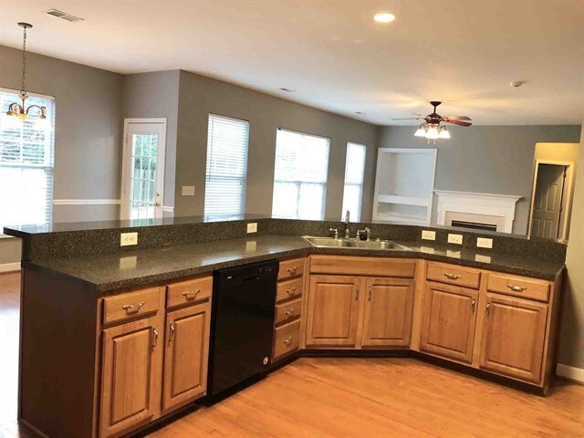 Building Photo - 1010 Tanyard Springs Dr