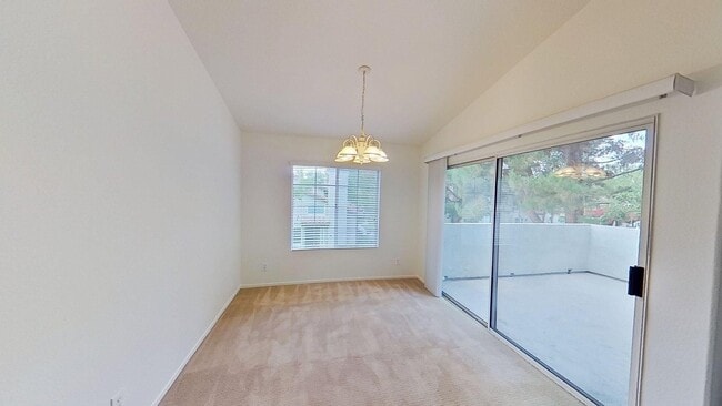 Building Photo - 30 Fuchsia: End Unit 2 Bed 2 Bath Condo in...