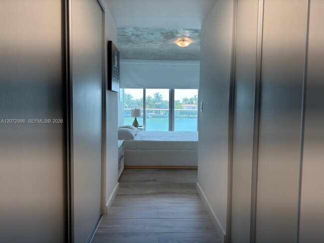 Building Photo - 6620 Indian Creek Dr