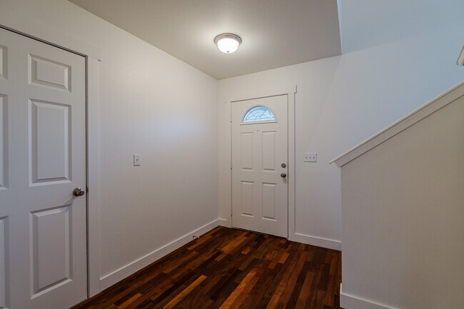 Building Photo - 2805 Alyssa Ct SE