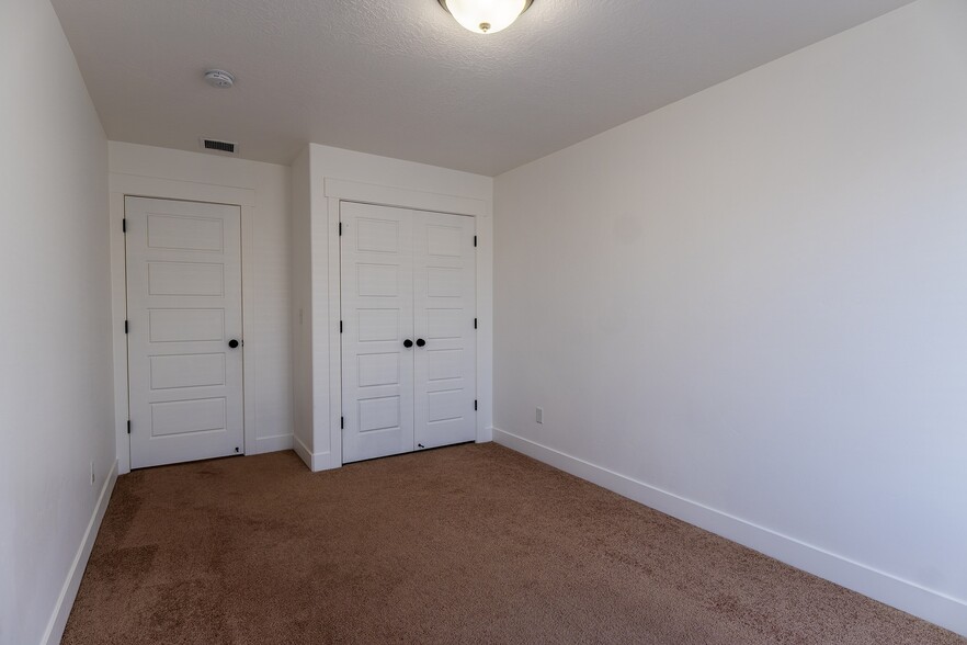 Building Photo - 3955 W 740 N