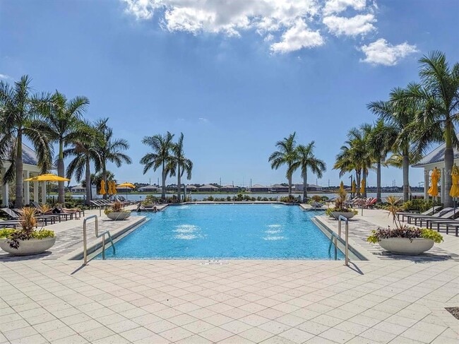 Building Photo - 8125 Sternway Rd