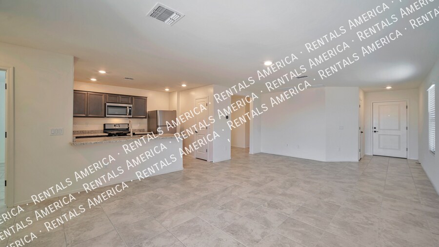 Building Photo - 8803 E Stone Meadow Cir