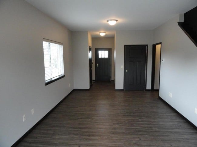 Building Photo - 1515 Ohana Ave