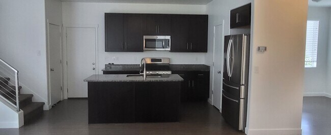 Building Photo - 5332 Silver Clover Ln