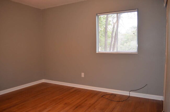 Building Photo - Beautiful corner lot home!