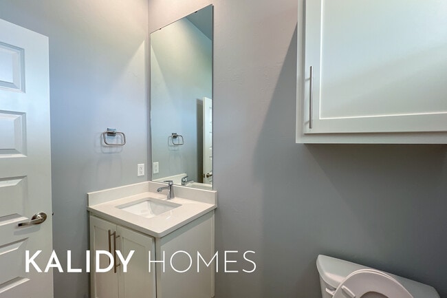 Building Photo - 17857 Salem Rd