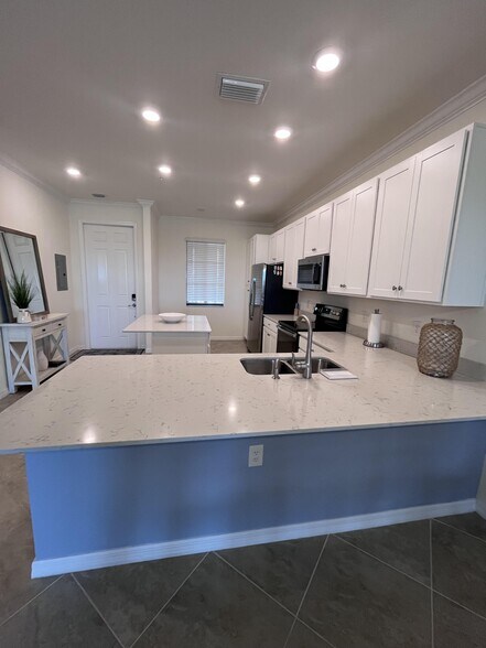 Building Photo - 17520 Gawthrop Dr
