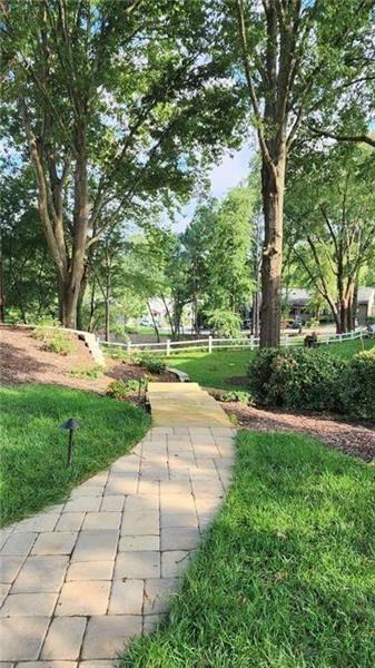 Building Photo - 401 Park Ridge Cir