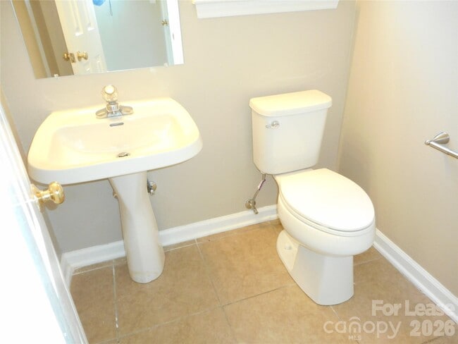 Building Photo - 6611 Flat Creek Dr