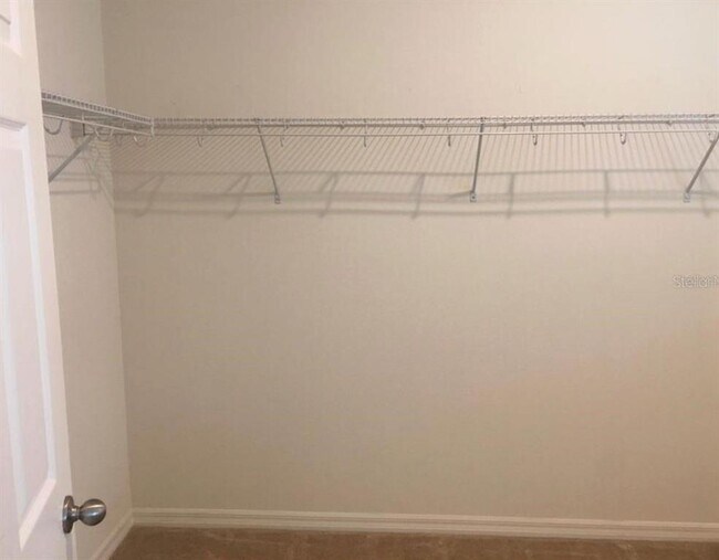 Building Photo - 9377 Meadow Hunt Way