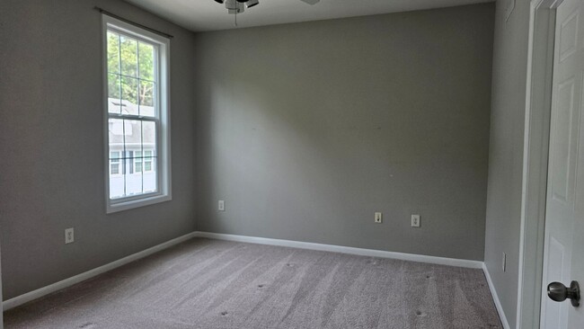Building Photo - Spacious Two Bedroom Johns Island Condo Ri...