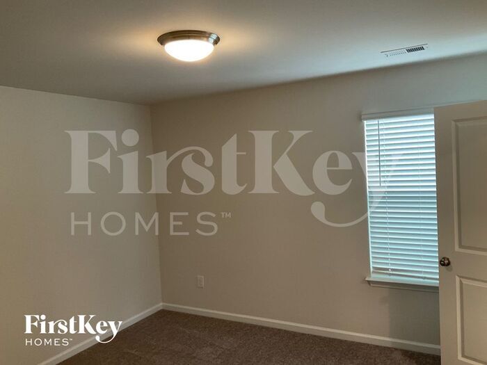Building Photo - 718 Ridgemoor Trl