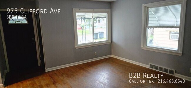 Building Photo - 975 Clifford Ave