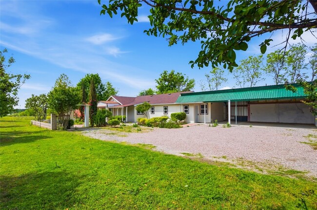 Building Photo - 2543 Co Rd 332