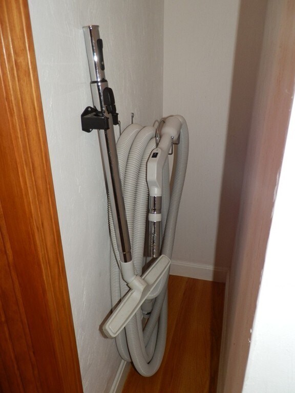 Building Photo - 194 Auburn St